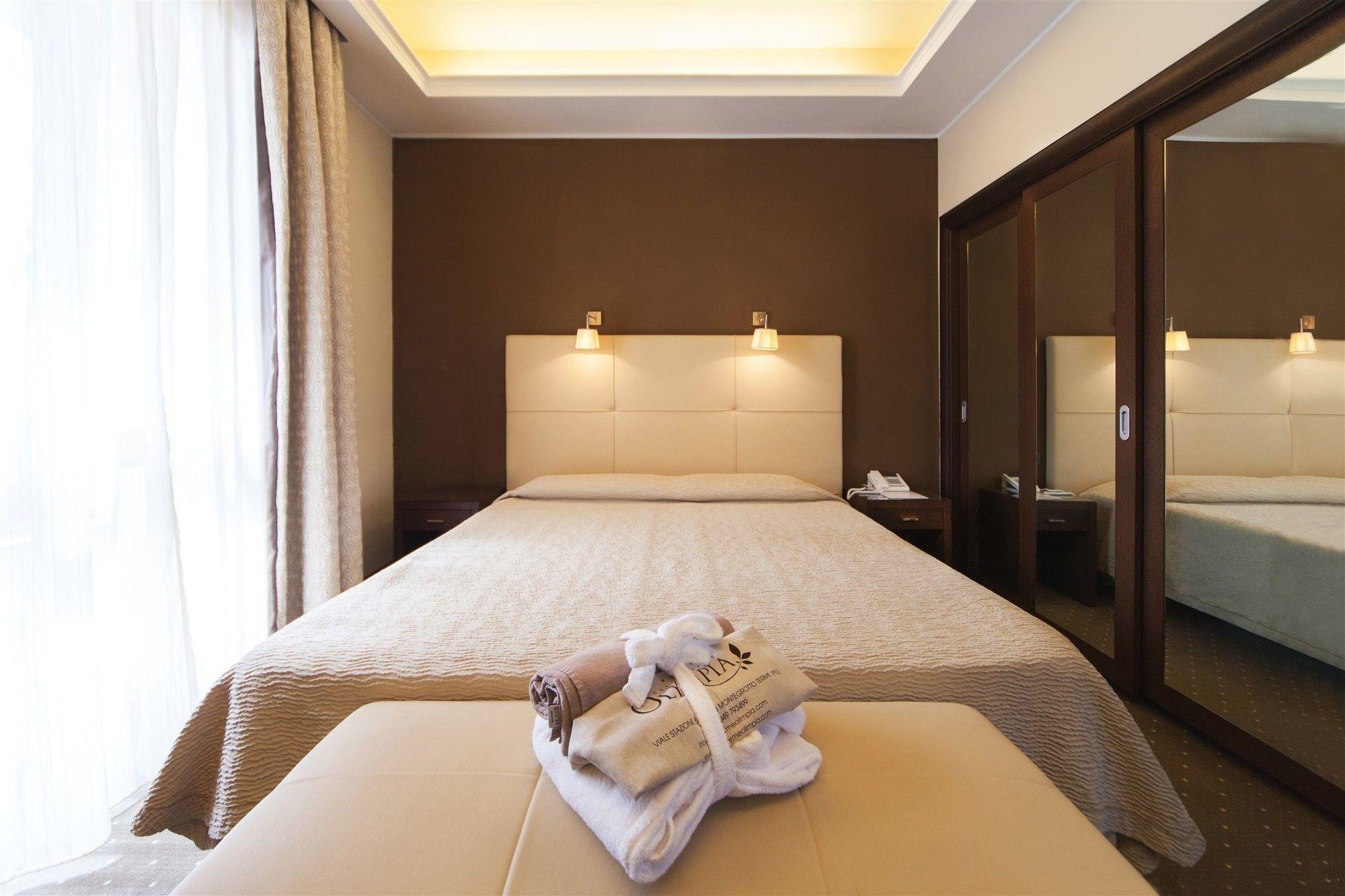 Hotel Terme Olympia มอนเตกรอตโต แตร์เม ภายนอก รูปภาพ