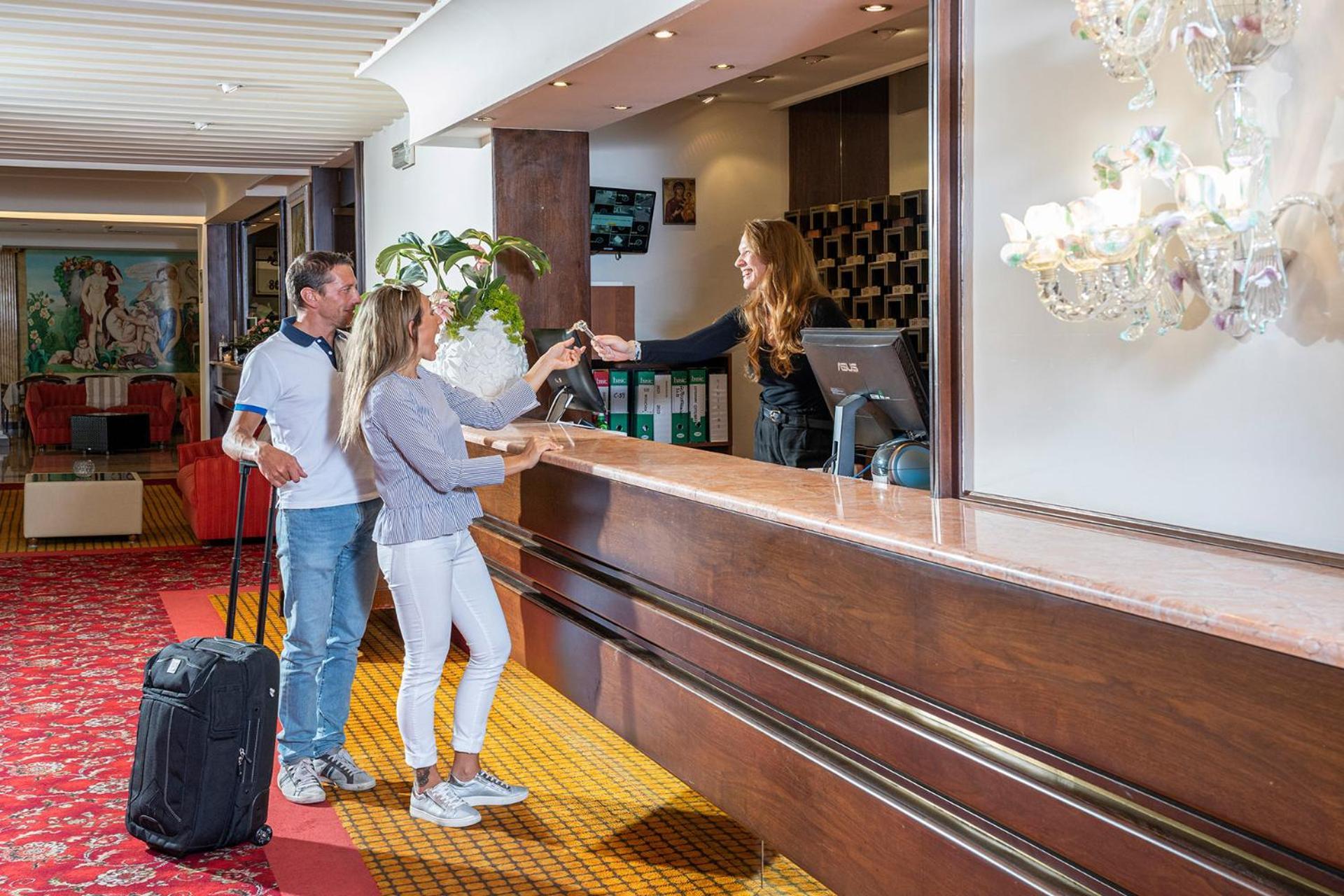 Hotel Terme Olympia มอนเตกรอตโต แตร์เม ภายนอก รูปภาพ
