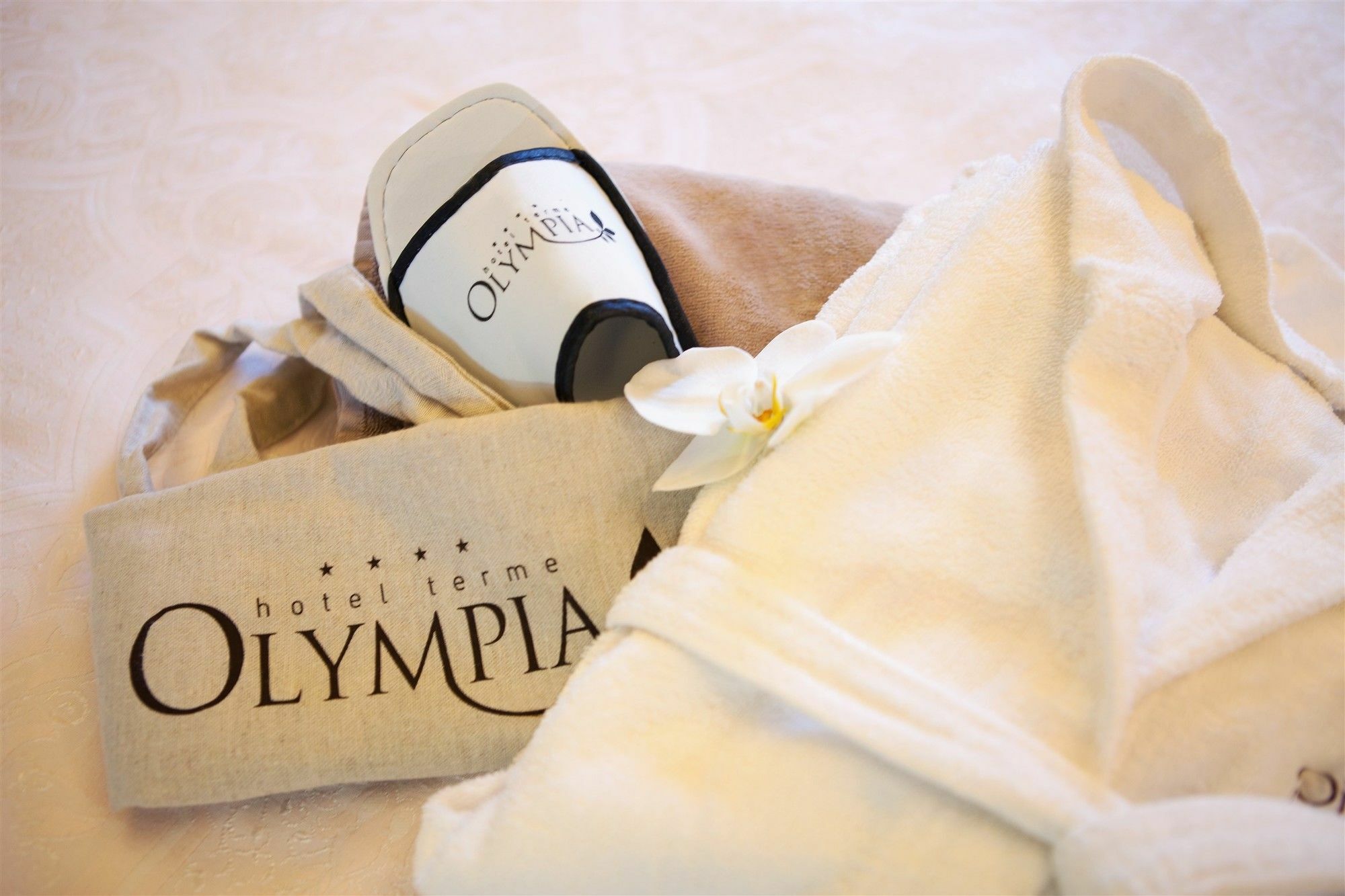Hotel Terme Olympia มอนเตกรอตโต แตร์เม ภายนอก รูปภาพ